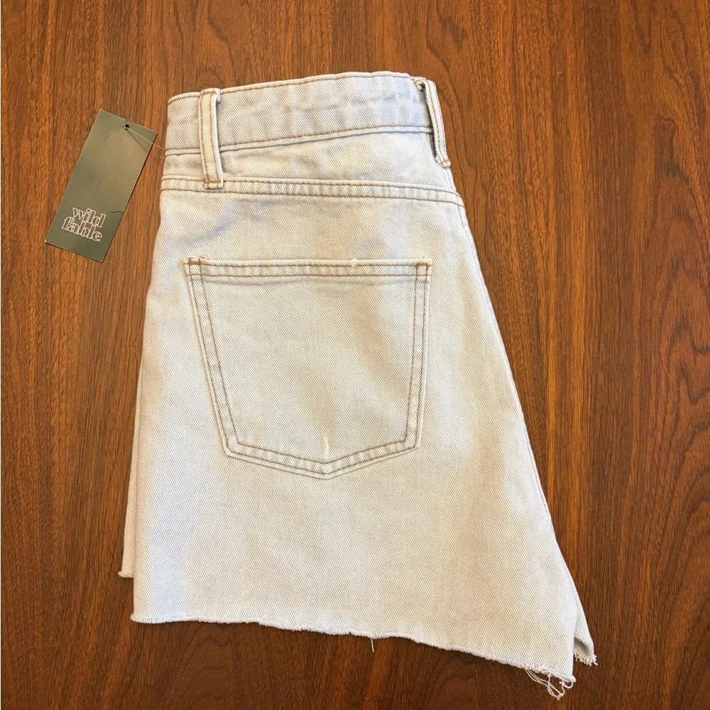 NWT High Rise Light Wash Cutoffs - Picture 2 of 4